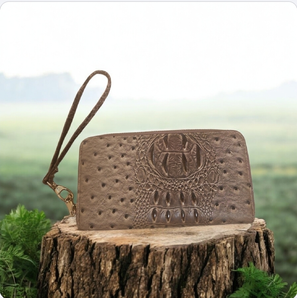 Wallet Brown Animal Print w Handle To Carry In Wrist. Lots Of Sections.
